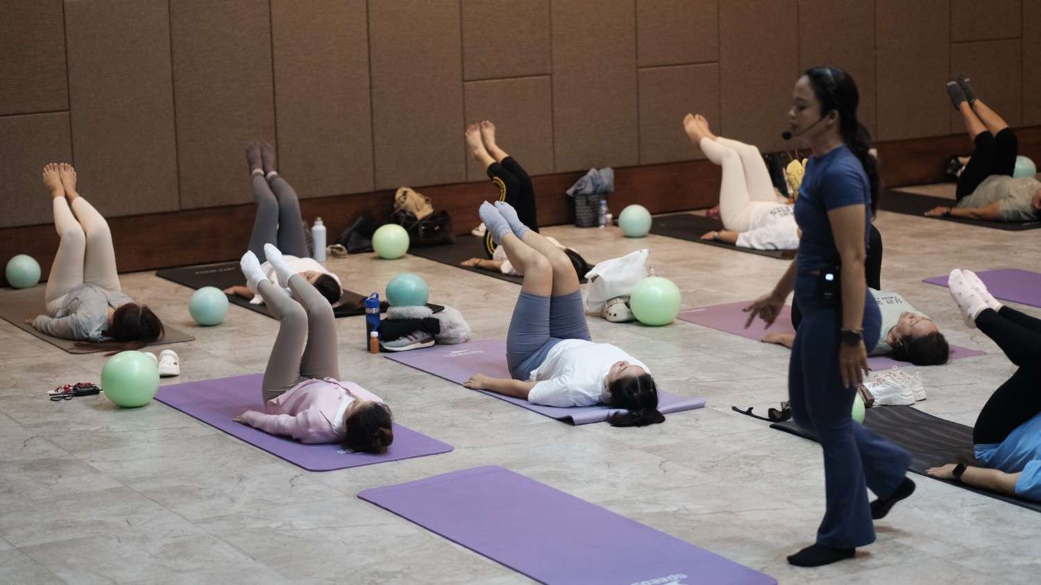 Sesi Relaksasi Riverside